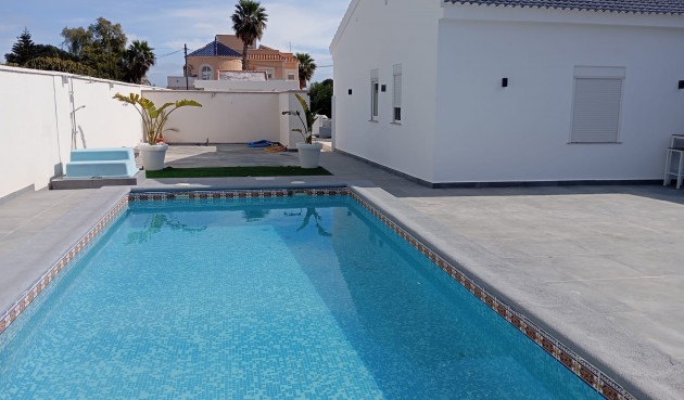Resale - Villa -
Cabo Roig - Costa Blanca