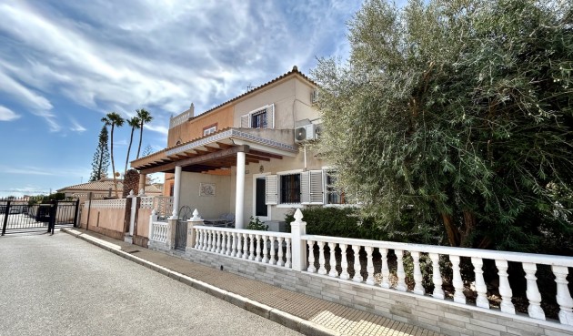 Resale - Town House -
Playa Flamenca - Costa Blanca