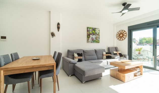 Resale - Apartment -
San Miguel de Salinas - Inland