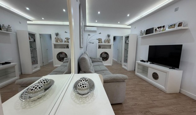Resale - Town House -
Torrevieja - Nueva Torrevieja