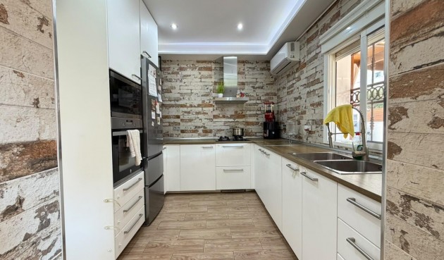 Resale - Town House -
Torrevieja - Nueva Torrevieja