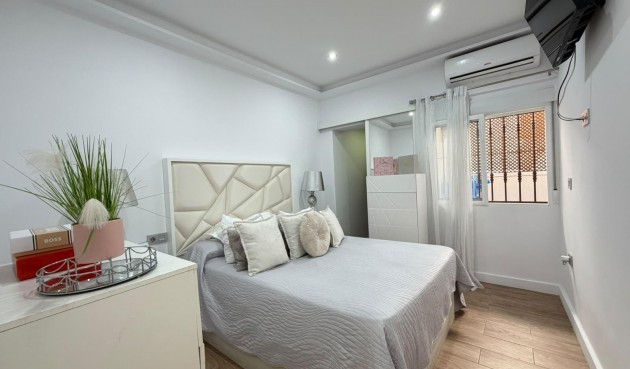 Resale - Town House -
Torrevieja - Nueva Torrevieja