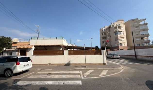 Resale - Town House -
Torrevieja - Nueva Torrevieja