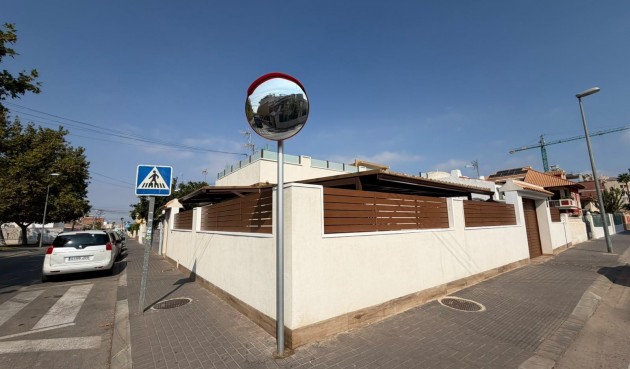 Resale - Town House -
Torrevieja - Nueva Torrevieja