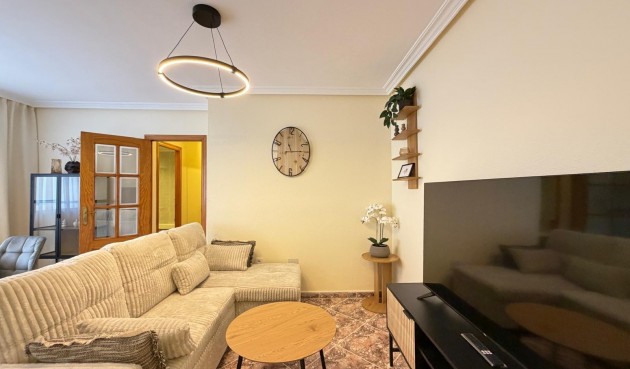 Resale - Apartment -
Torrevieja - Centro