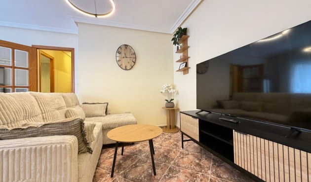 Resale - Apartment -
Torrevieja - Centro