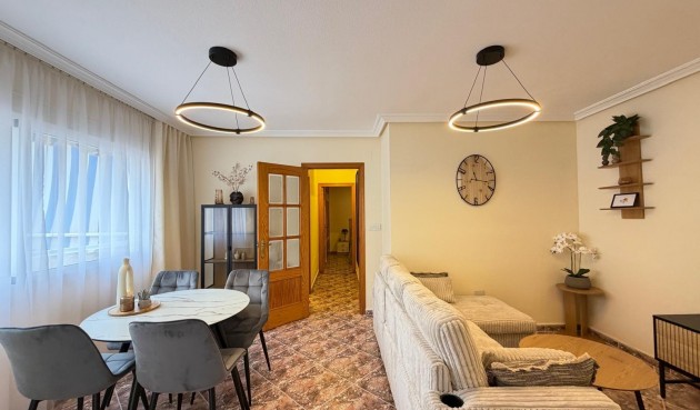Resale - Apartment -
Torrevieja - Centro