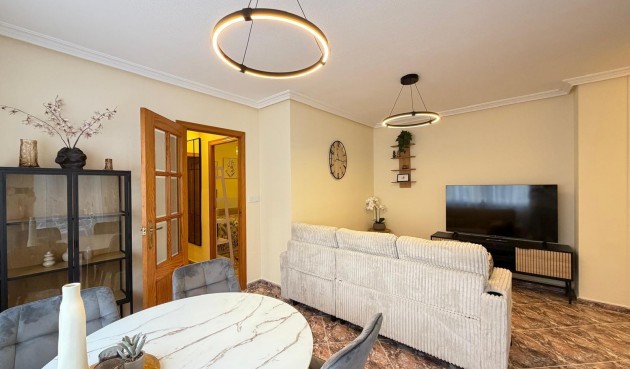 Resale - Apartment -
Torrevieja - Centro