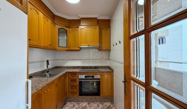 Resale - Apartment -
Torrevieja - Centro