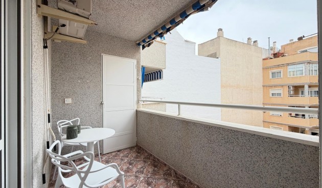 Resale - Apartment -
Torrevieja - Centro