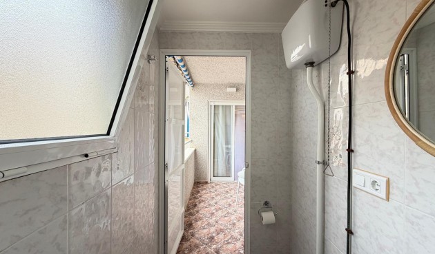 Resale - Apartment -
Torrevieja - Centro