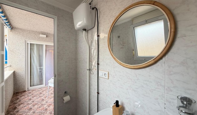 Resale - Apartment -
Torrevieja - Centro