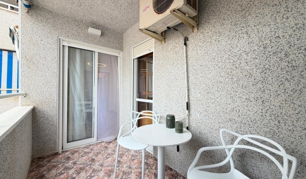 Resale - Apartment -
Torrevieja - Centro
