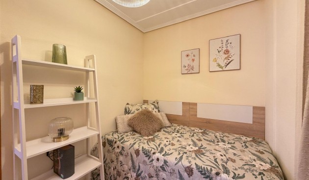 Resale - Apartment -
Torrevieja - Centro