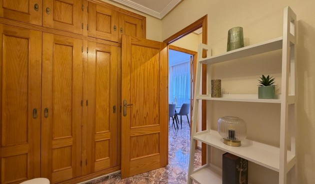 Resale - Apartment -
Torrevieja - Centro