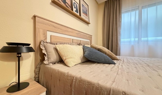 Resale - Apartment -
Torrevieja - Centro