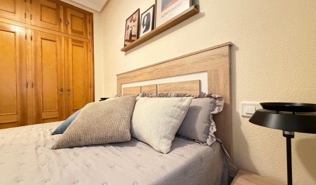Resale - Apartment -
Torrevieja - Centro