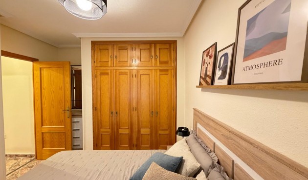 Resale - Apartment -
Torrevieja - Centro