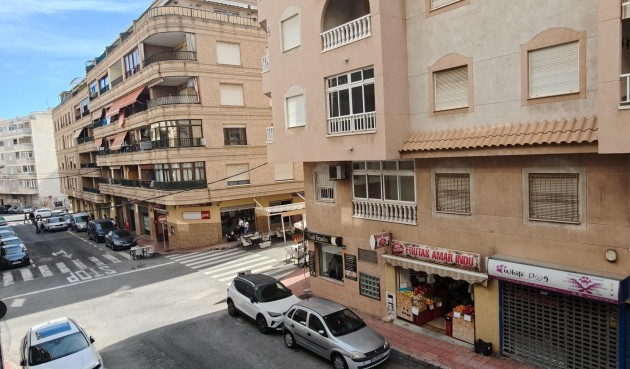 Resale - Apartment -
Torrevieja - Playa del Cura