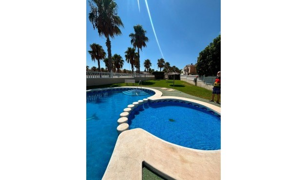 Resale - Villa -
Orihuela Costa - Lomas de Cabo Roig