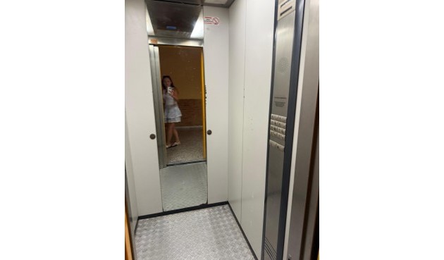 Resale - Apartment -
Torrevieja - Playa del Cura