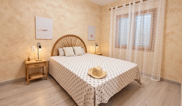 Resale - Apartment -
Torrevieja - Playa de los Locos
