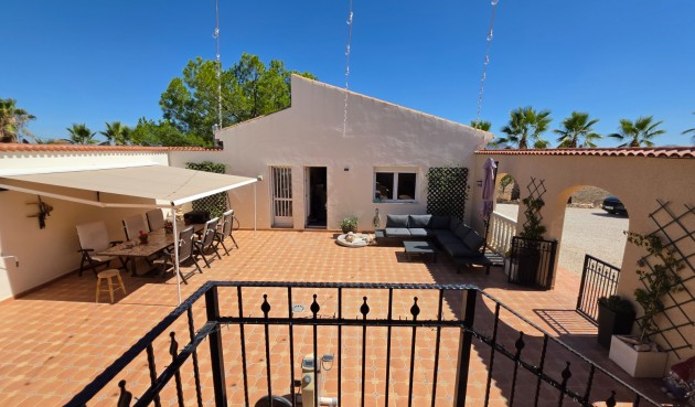Resale - Villa -
Pinoso - Inland