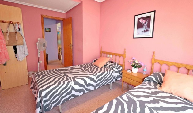 Resale - Apartment -
Playa Del Acequion - Costa Blanca