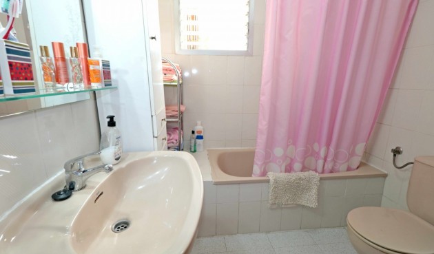 Resale - Apartment -
Playa Del Acequion - Costa Blanca