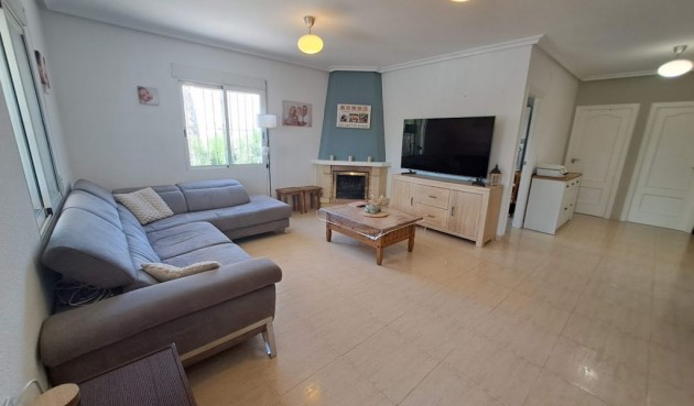 Resale - Villa -
Dolores - Costa Blanca