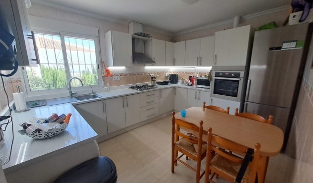 Resale - Villa -
Dolores - Costa Blanca
