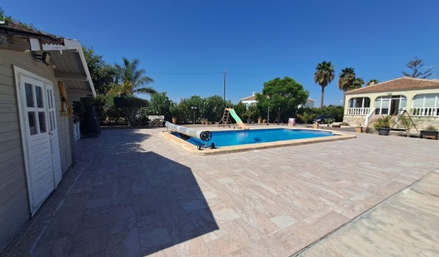 Resale - Villa -
Dolores - Costa Blanca