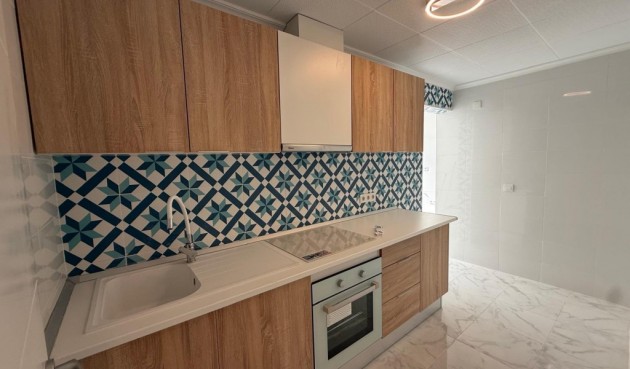 Resale - Apartment -
Playa Del Acequion - Costa Blanca