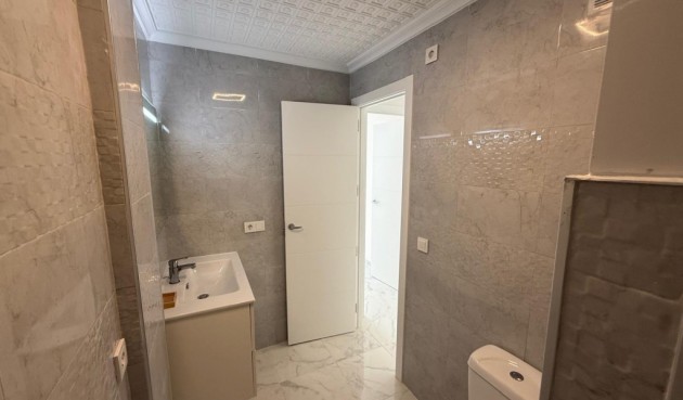 Resale - Apartment -
Playa Del Acequion - Costa Blanca