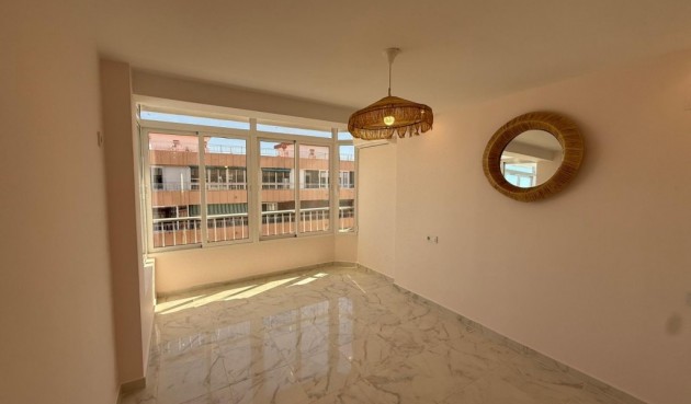 Resale - Apartment -
Playa Del Acequion - Costa Blanca