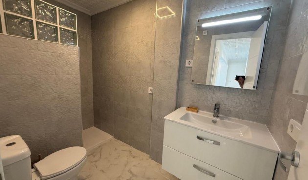 Resale - Apartment -
Playa Del Acequion - Costa Blanca