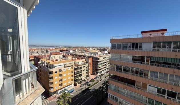 Resale - Apartment -
Playa Del Acequion - Costa Blanca