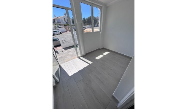 Resale - Duplex -
Torrevieja - Costa Blanca