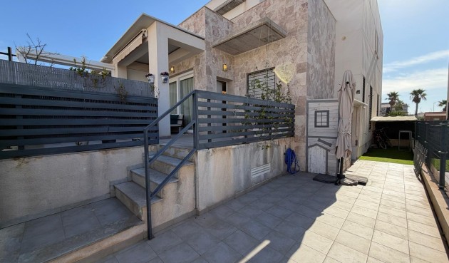 Resale - Town House -
Torrevieja - aguas nuevas