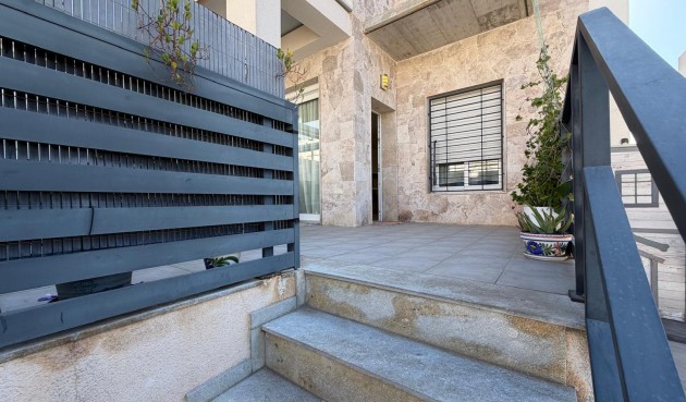 Resale - Town House -
Torrevieja - aguas nuevas