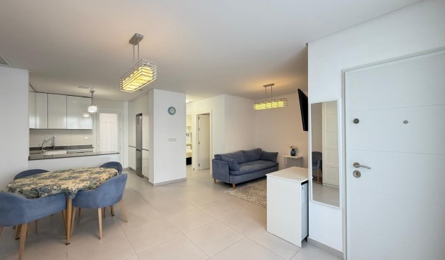 Resale - Town House -
Torrevieja - aguas nuevas
