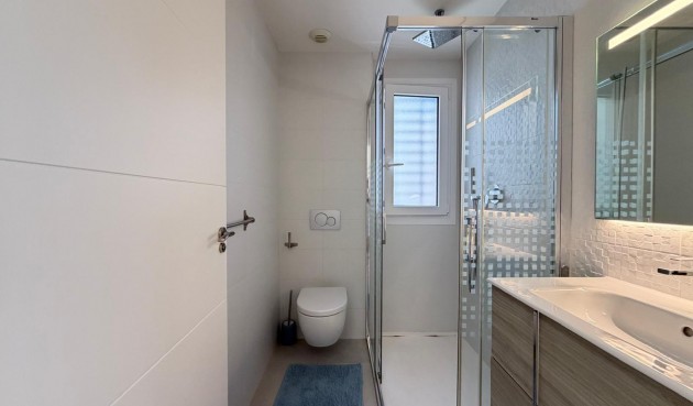 Resale - Town House -
Torrevieja - aguas nuevas