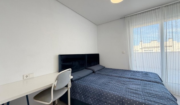 Resale - Town House -
Torrevieja - aguas nuevas
