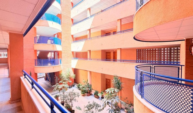 Resale - Apartment -
Torrevieja - Acequion