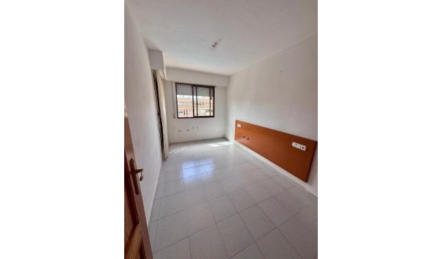 Resale - Apartment -
Torrevieja - PARQUE DE LAS NACIONES