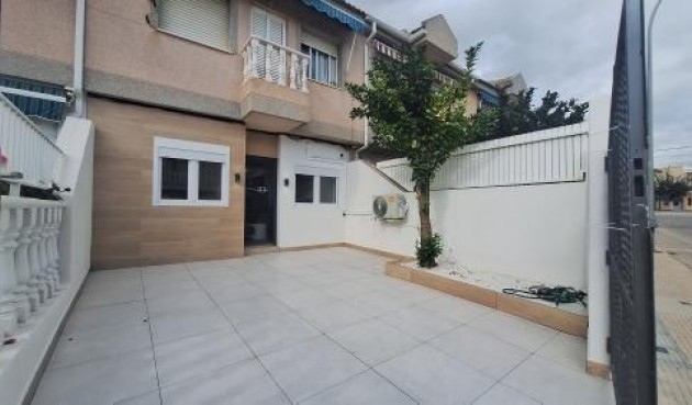 Resale - Bungalow -
Lo Pagan - Villananitos
