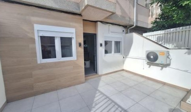 Resale - Bungalow -
Lo Pagan - Villananitos