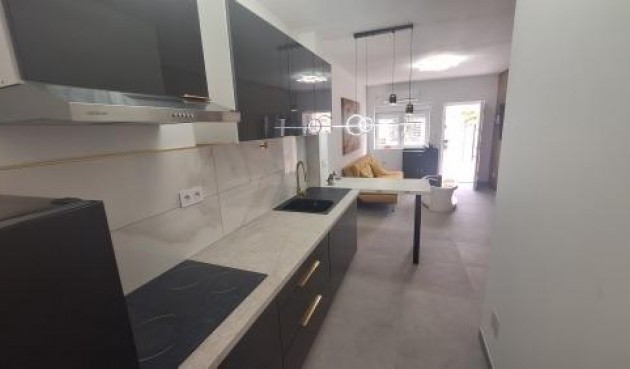 Resale - Bungalow -
Lo Pagan - Villananitos