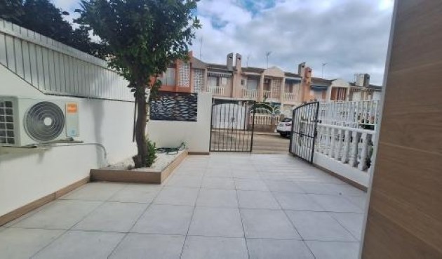 Resale - Bungalow -
Lo Pagan - Villananitos