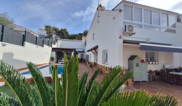 Resale - Villa -
Torrevieja - Los Balcones - Los Altos del Edén